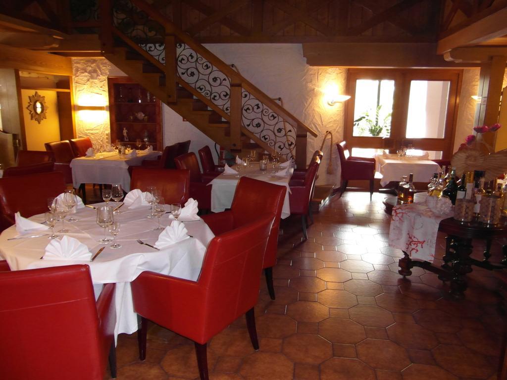 Castello Bianco Hotel Wadern Ngoại thất bức ảnh