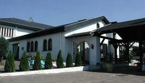 Castello Bianco Hotel Wadern Ngoại thất bức ảnh